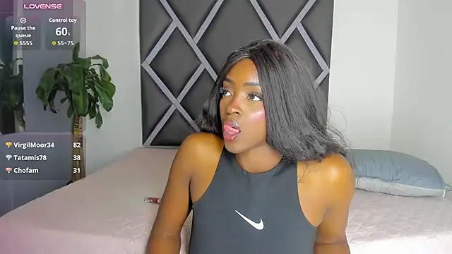 Nahomy_smiiths