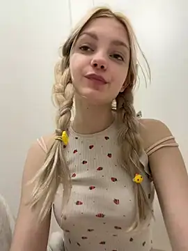 Elsawhere - show panties front + slap pubis!!🙈