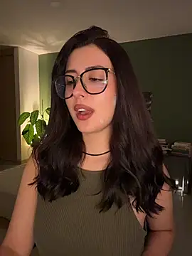 EmaSaenz - Enjoy your vibes emma