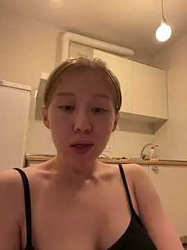Evie_Wayne - Topless