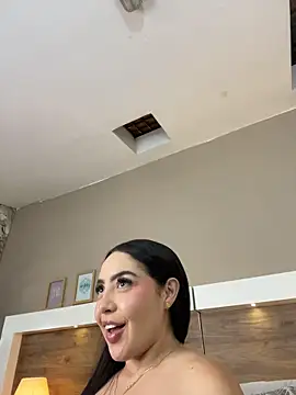 MiaFarkash - CLAP THAT ASS