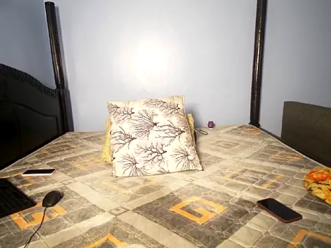 Miss_lyynn - fountain squirt