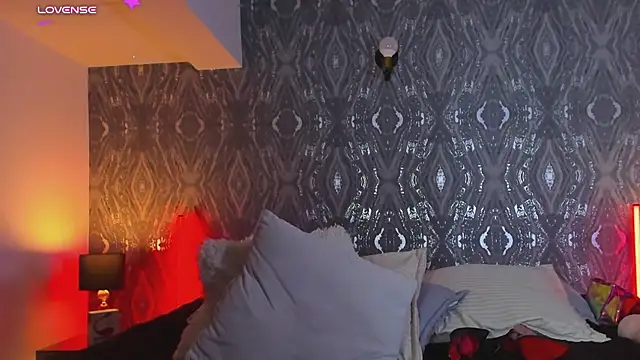 AbellaFox_ - Spanks ass X6🥵🥵