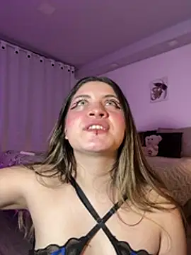 Juanitablue - Milk and Finger In my pussy🔥