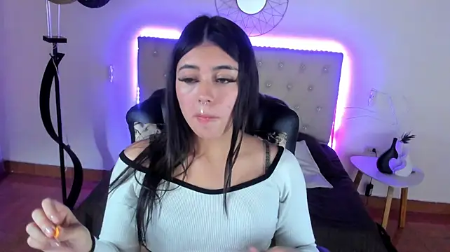 Gabriella__live - show tits + oil