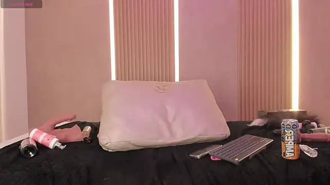Stephany_summer - ❤️‍🔥Oil boobs and play with nipples
