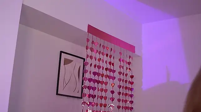 MillaSerene_ - keep feedin my kitty