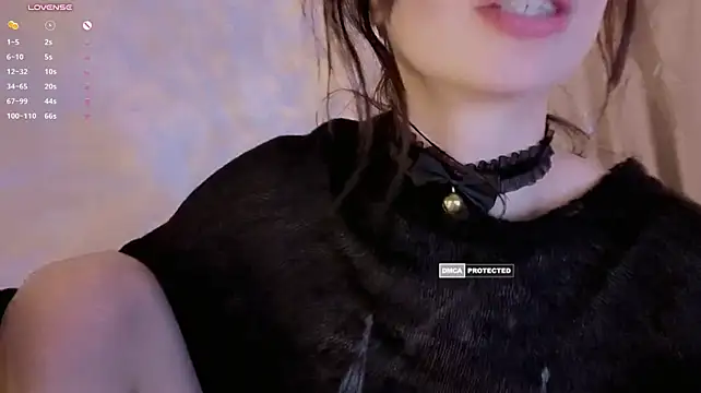 Jessie_Johns - DOGGY POSE + PUSSY TEASE