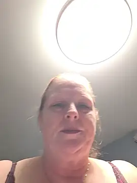CanadianQueen1973 - Show pussy