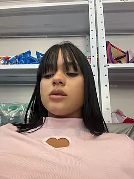 Bella-Ferrer - ride torso in the store