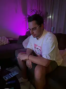 HottogetherNL - Squirting all over the place 💦🔥