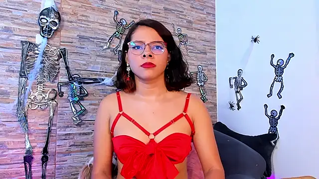 Nath_redrex - show boobs + nipple play