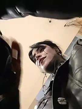 Taaylor33 - Plug anal in doggy position
