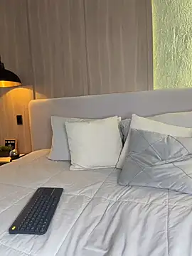Elaara_ - SHOW TITS//FULL OF OIL 🔥😈