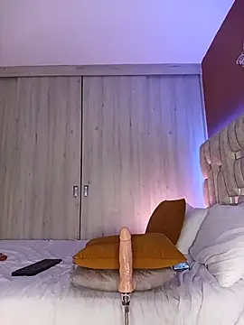 Emily_knights - rub my ass