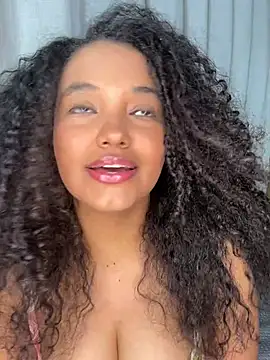 Queenpandinha - Plug G+ Boobs + cuspe no corpo todo