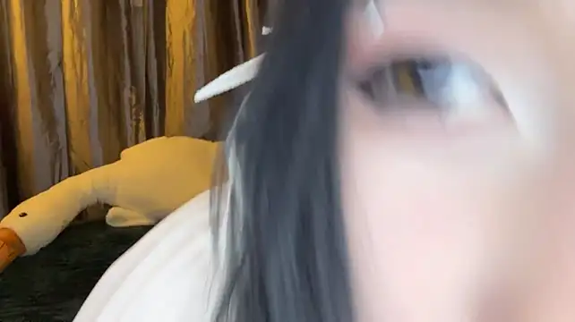 GoldenSweeti - Slap and squeeze my booty