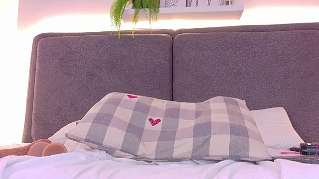 CristalCornner_ - ride big dildo