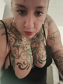 Thelittledevil388 - Seins + cul