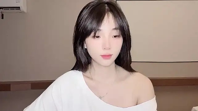 Louise-3 - 控制3分钟+无内M腿