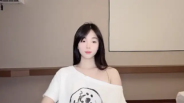 Louise-3 - 控制3分钟+无内M腿