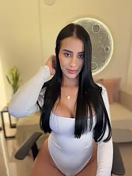 SarahhSmitth1 - I want to feel you—touch me.🥰🥰