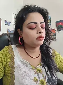 Pinky-2 - Oiling My Sexy Pussy Hole