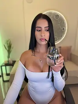SarahhSmitth1 - I want to feel you—touch me.🥰🥰