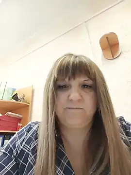 Office_Albertina - Anal+ squirting with the boss