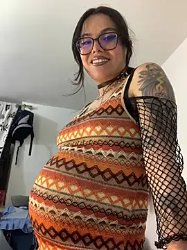 Esmeralda_hairy - clamps on titis