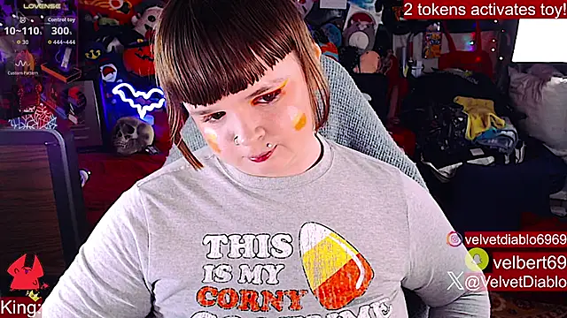 VelvetDiablo - Tease my tight little pussy!