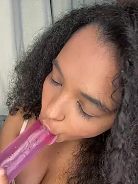 Queenpandinha - Plug G+ Boobs + cuspe no corpo todo