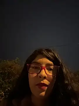 Dani_bela - Ir a baño a meterme un pepino del super