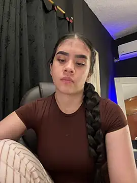 Alhaana_ - OPEN SEXY ASS IN DOGGY!