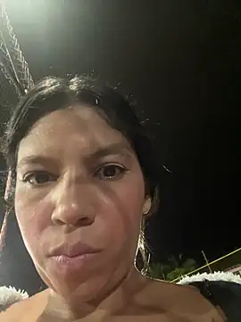 Broken_Latina_Whores_JE - Open pussy on the street 🥰