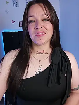 Isa_bluee - topless for 3 minutes + oil