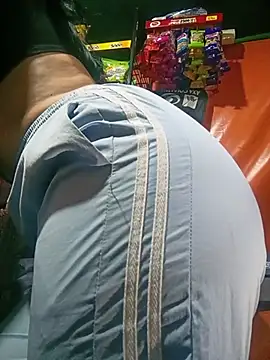 Sol_Scarleett - Fingers in my ass in the store🔥🔥🔥