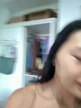 Ruanruan05 - Flash naked