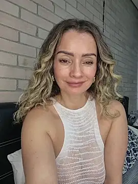 Loly_Horny - 🔥💦Dildo & Squirt💦🥰