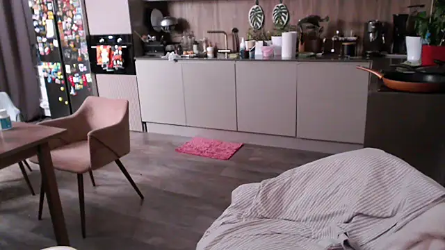 Hurricane_Kat - Topless