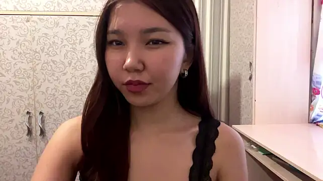 AnnettWinfrey - sexy handbra