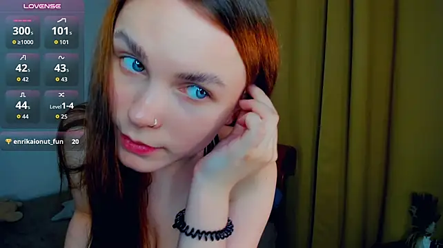 LeilaErcolani - Pinch&twirl my nipples