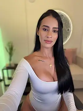 SarahhSmitth1 - I want to feel you—touch me.🥰🥰