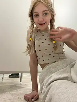 Elsawhere - bounce boobies + PINCH NIPPLES 🍒