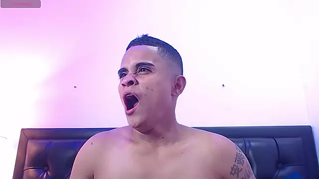 Liiamthompson - fingers in my big ass