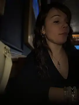 BaileyMFox - Buzz me in the restaurant