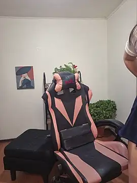 Valentinauwu - Ride dildo