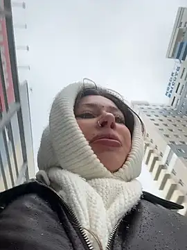 Jucie_Boom - TOP RISK LOUD MOANING IN MALL😱