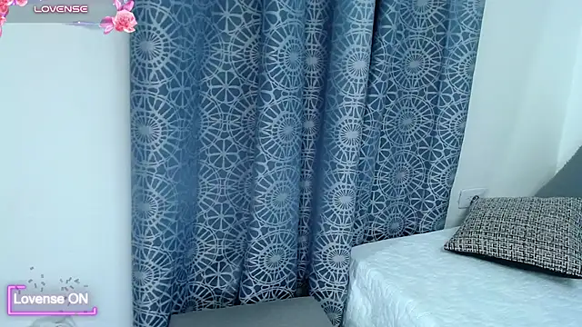 KellyJoness_ - Make me moan and wet with pleasure