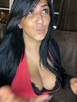LittleMissEeve - Dildo in pussy!!
